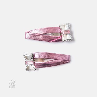 گیروه دوتایی لاریسا